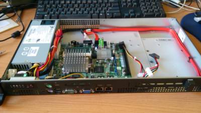SUPERMICRO mini1U server Atom D525, DDR3 dsc_0737